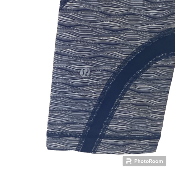COPY - Lululemon Run: Inspire Crop II * All Luxtreme -Size 10 - Picture 7 of 8